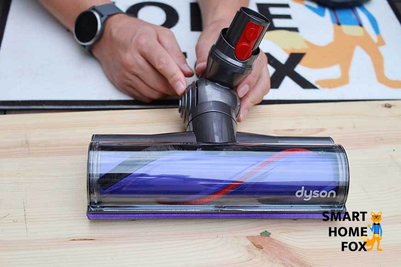 Dyson V12 Slim: Standard Electric brush